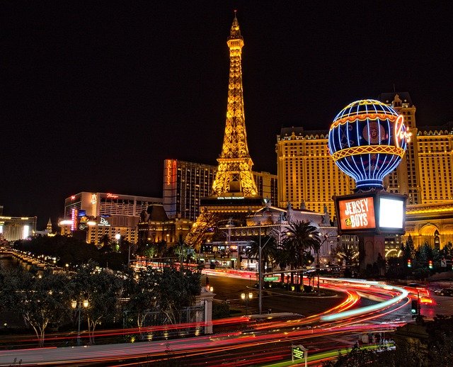 History of Las Vegas Casinos - Who Built It & How Sin City Came To Be