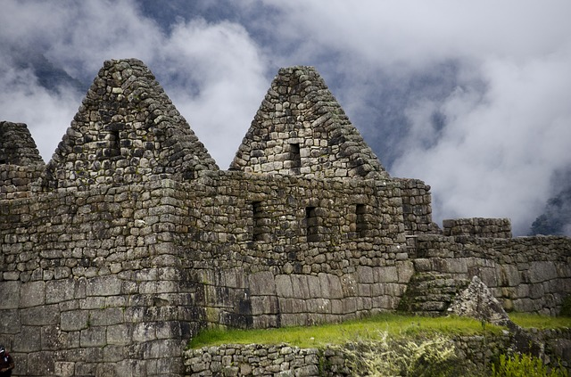 inca temples and palaces