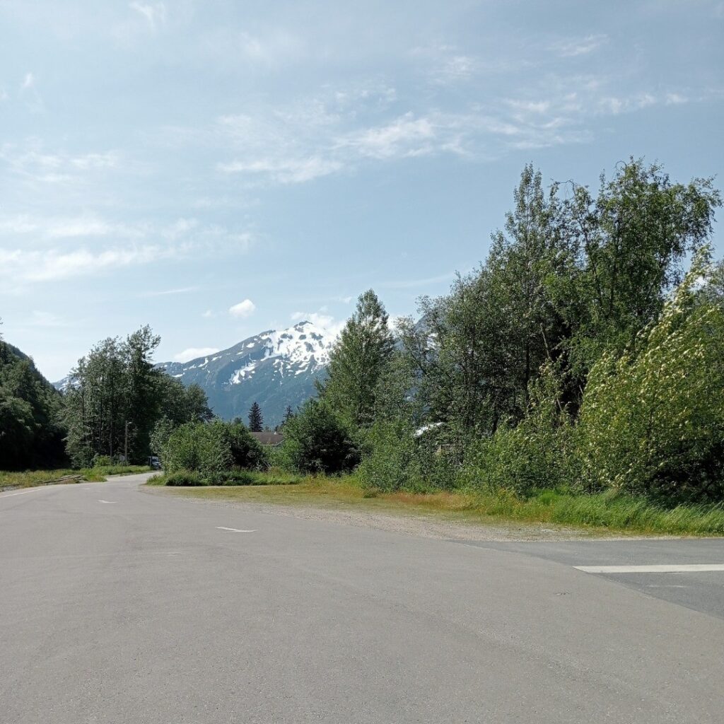 A road leading out of Skagway 